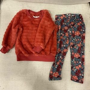 Tahari Baby Sweater and matching leggings. Size 18 months